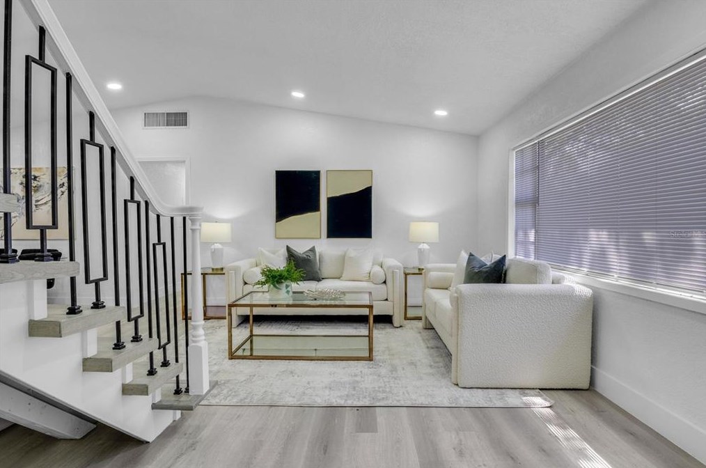 508 Broxburn Ave, Tampa FL 33617-7824 exterior