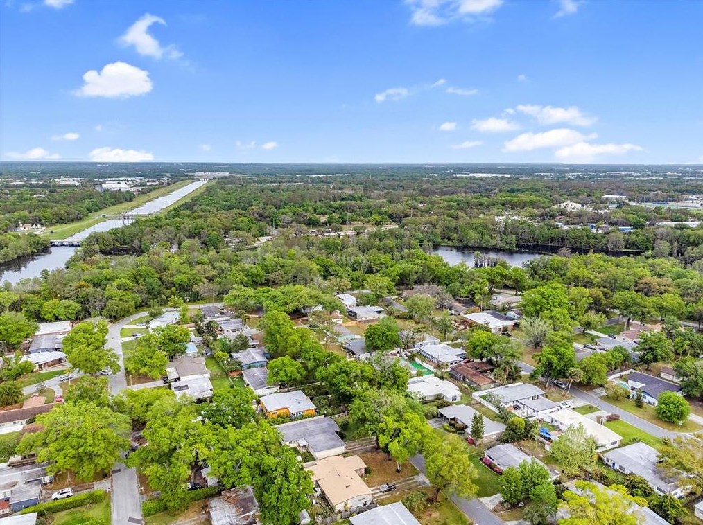 508 Broxburn Ave, Tampa FL 33617-7824 exterior