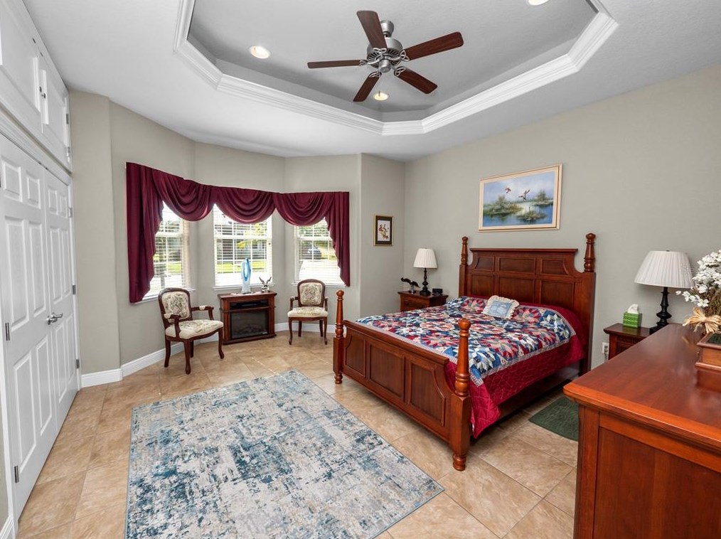 345 Motorcoach Dr, Polk City FL  33868-5132 exterior