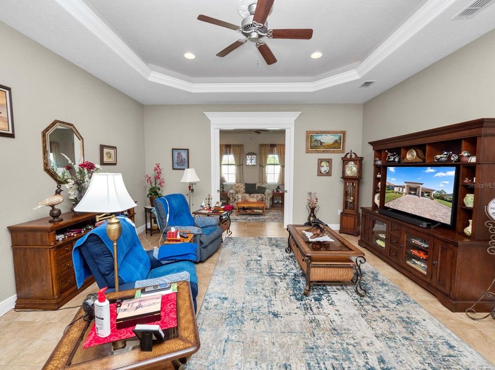 345 Motorcoach Dr, Polk City FL  33868-5132 exterior