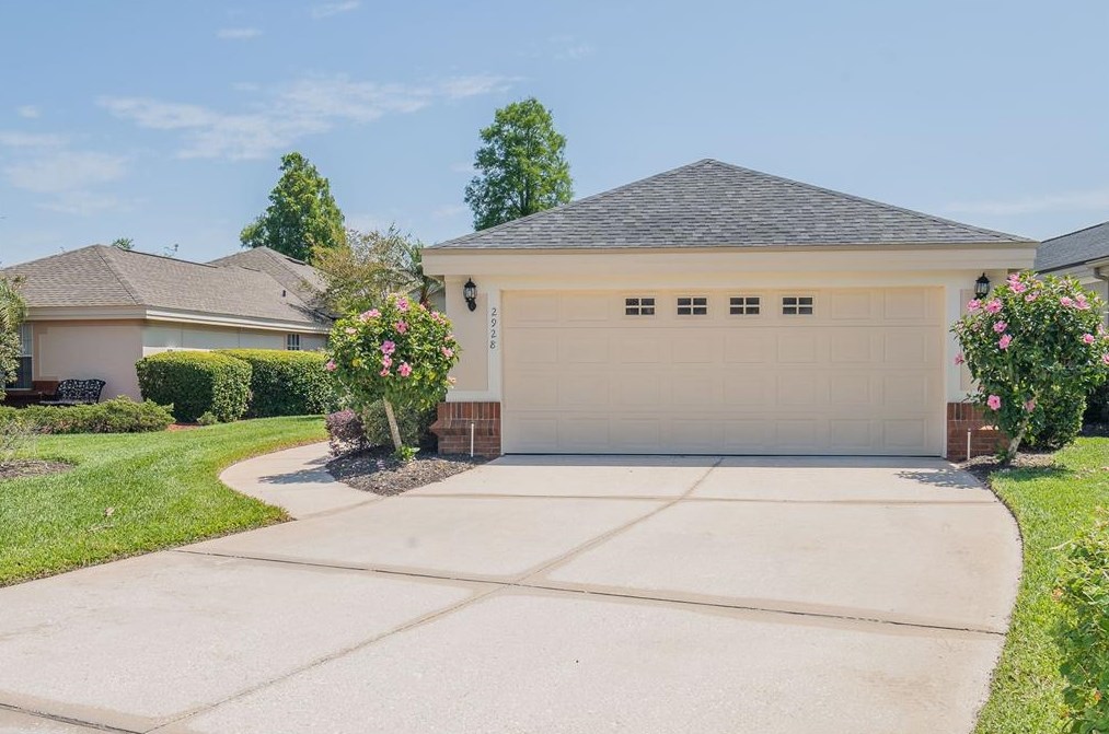 2928 Shoal Creek Village Dr, Lakeland FL  33803-5402 exterior