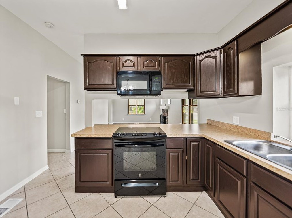 116 Arborvitae Ln, Polk City FL  33868-9570 exterior