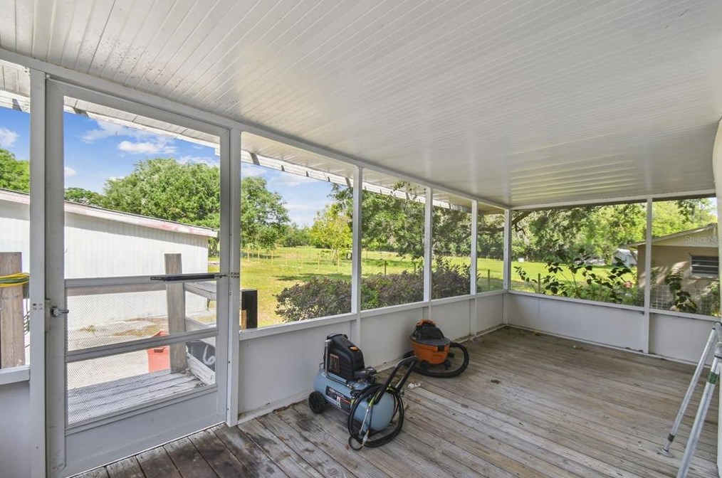 601 Honeyfarm Ln, Auburndale FL  33823-8306 exterior