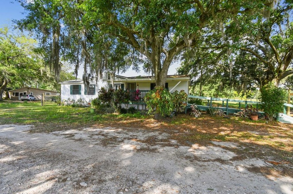 601 Honeyfarm Ln, Auburndale FL  33823-8306 exterior