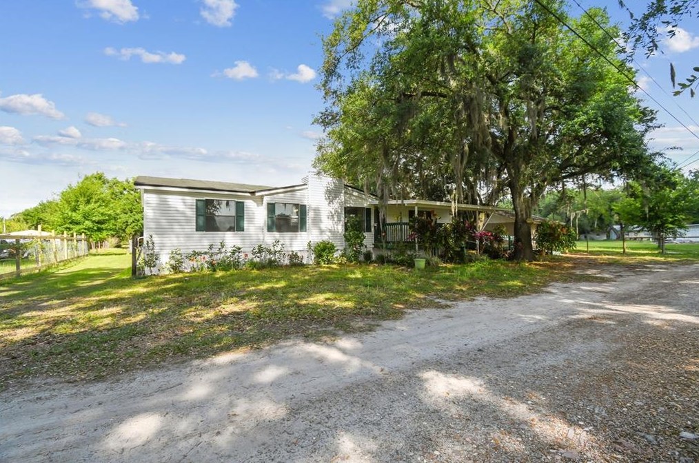 601 Honeyfarm Ln, Auburndale FL  33823-8306 exterior