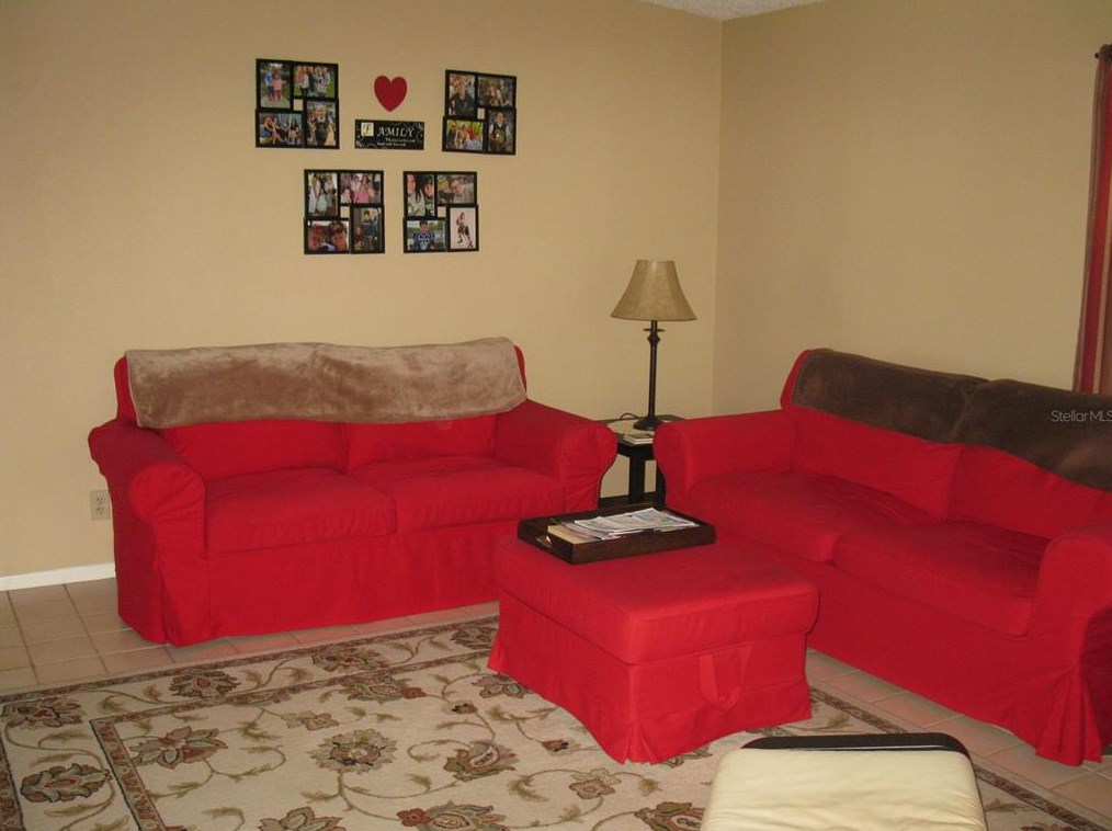 203 York Cottage Dr, Grenelefe FL 33844-6211 exterior