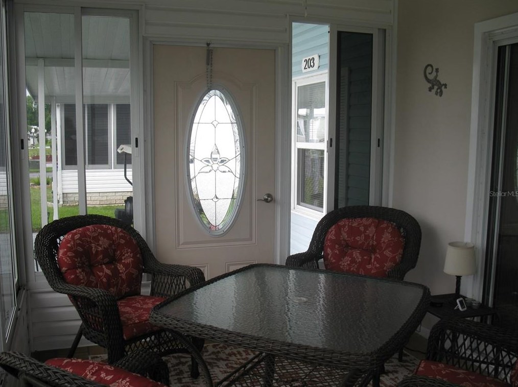 203 York Cottage Dr, Grenelefe FL 33844-6211 exterior