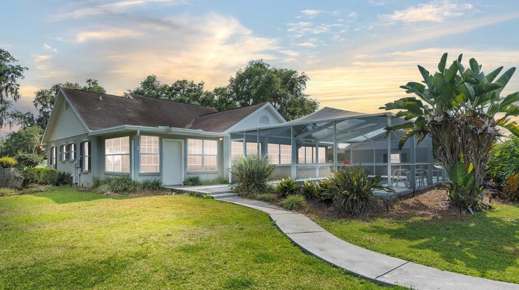 408 Holloway Rd, Plant City FL  33567-2608 exterior