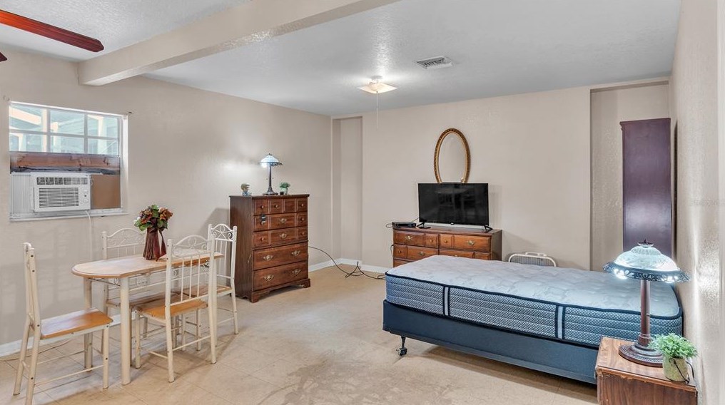 408 Holloway Rd, Plant City FL  33567-2608 exterior