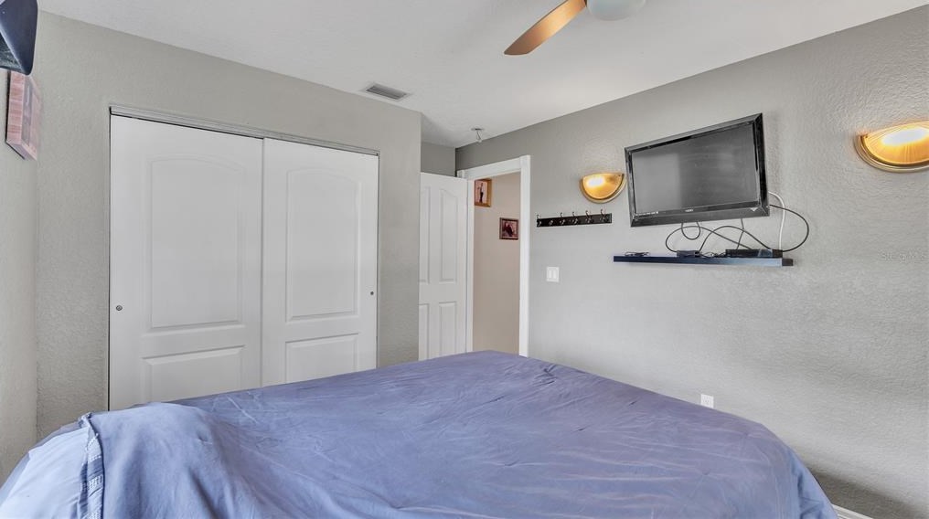 408 Holloway Rd, Plant City FL  33567-2608 exterior