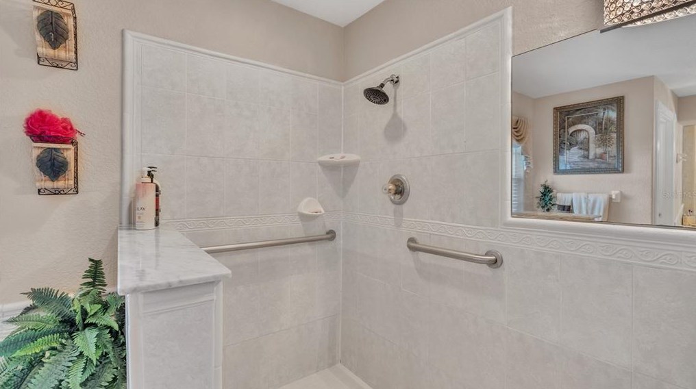 408 Holloway Rd, Plant City FL  33567-2608 exterior