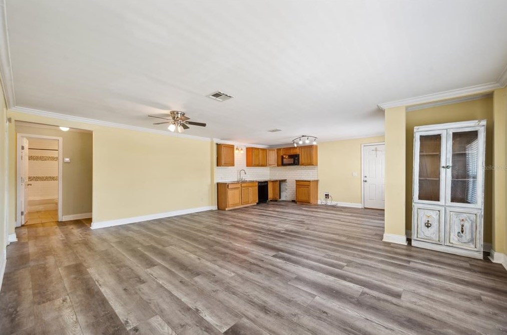 312 Burbank Ave, Lakeland FL  33801-2411 exterior