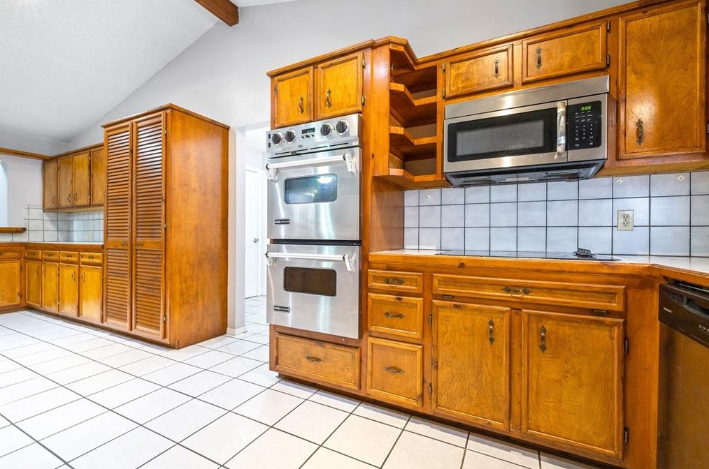 6105 Frk Ct, Lakeland FL 33809-1433 exterior