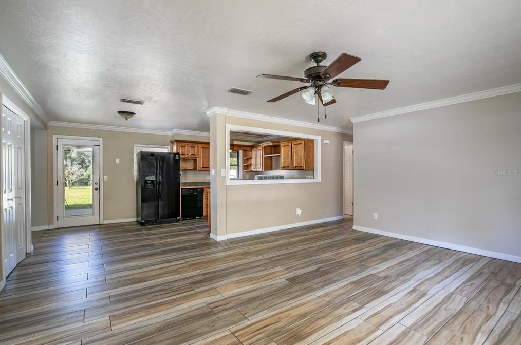 250 Trade Winds Rd, Casselberry FL  32708-3627 exterior