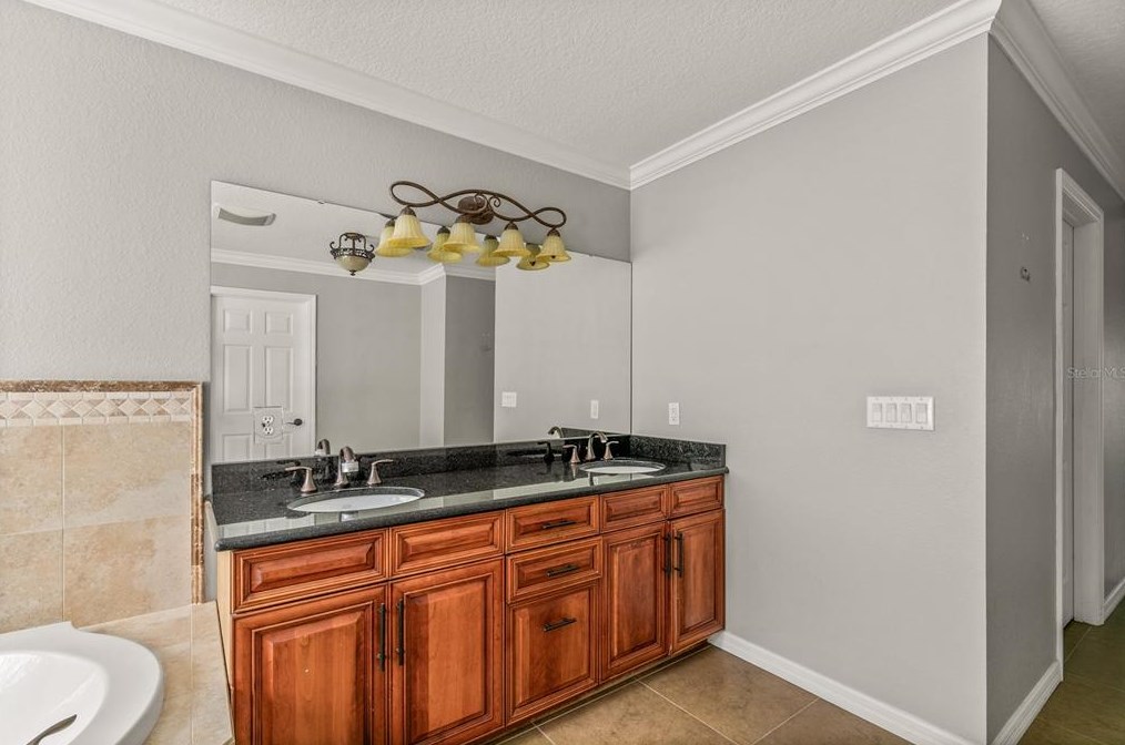250 Trade Winds Rd, Casselberry FL  32708-3521 exterior