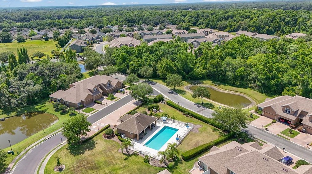 6398 Torrington Cir, Lakeland FL  33811-1837 exterior