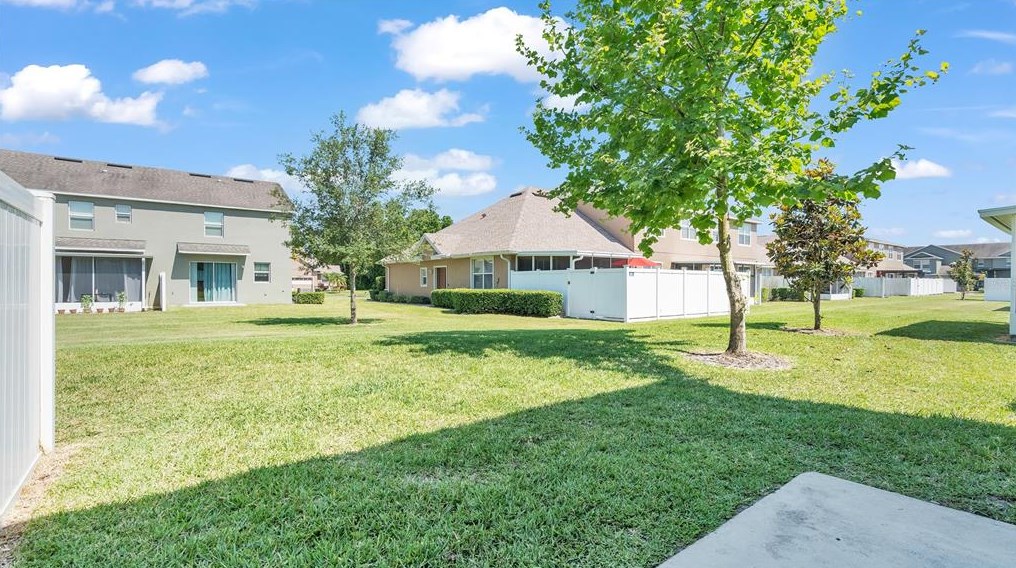 6398 Torrington Cir, Lakeland FL  33811-1837 exterior