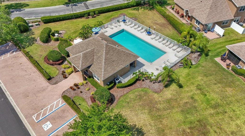 6398 Torrington Cir, Lakeland FL  33811-1837 exterior