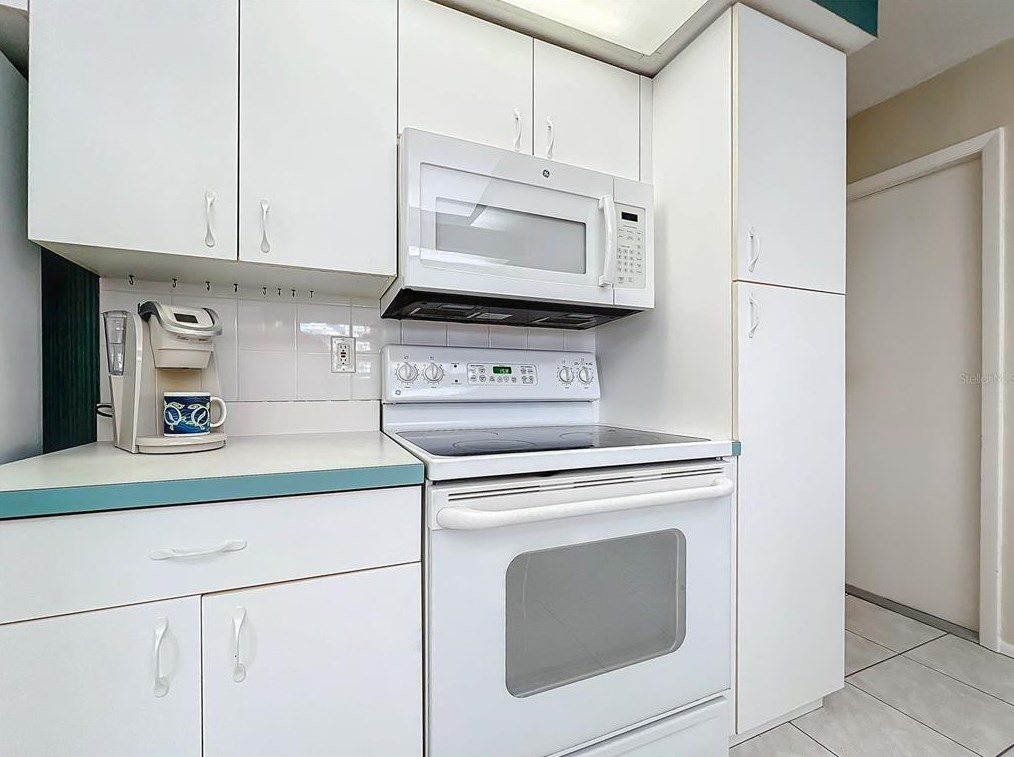 4907 21 St Ct, Bradenton FL  34208-2933 exterior