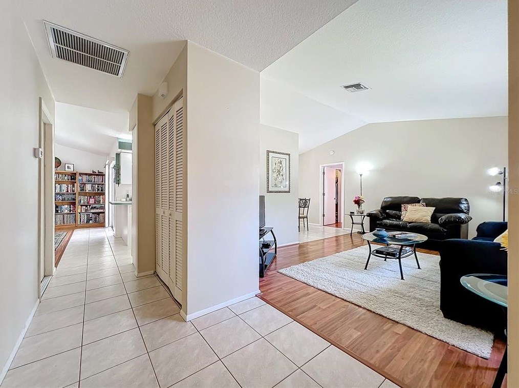 4907 21 St Ct, Bradenton FL  34208-2933 exterior