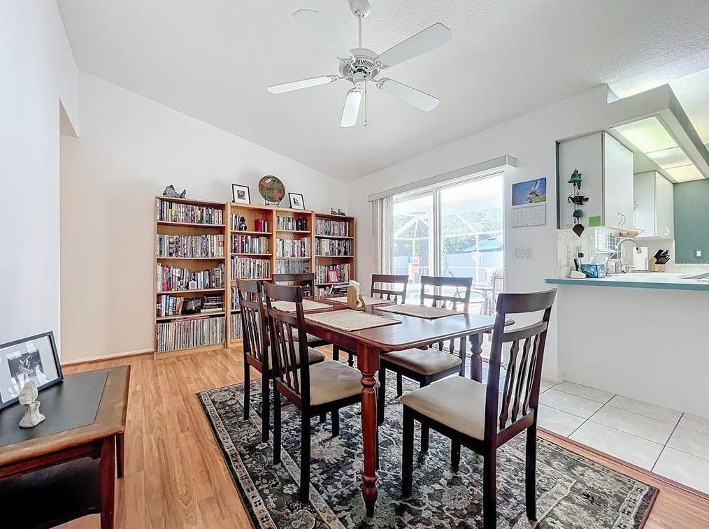 4907 21 St Ct, Bradenton FL  34208-2933 exterior