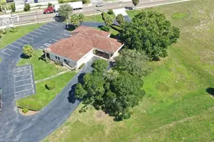 695 N Scenic Hwy, Frostproof, FL 33843 - Photo 1