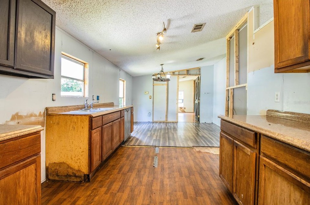 6417 Glen Meadow Dr, Lakeland FL  33810-5850 exterior