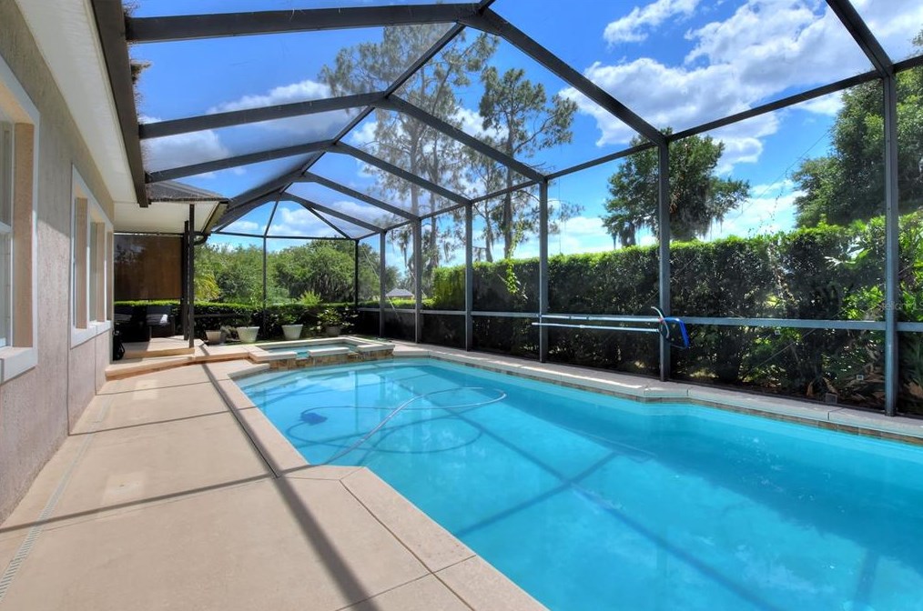 6805 Lake Eaglebrooke Dr, Lakeland FL  33813-5667 exterior