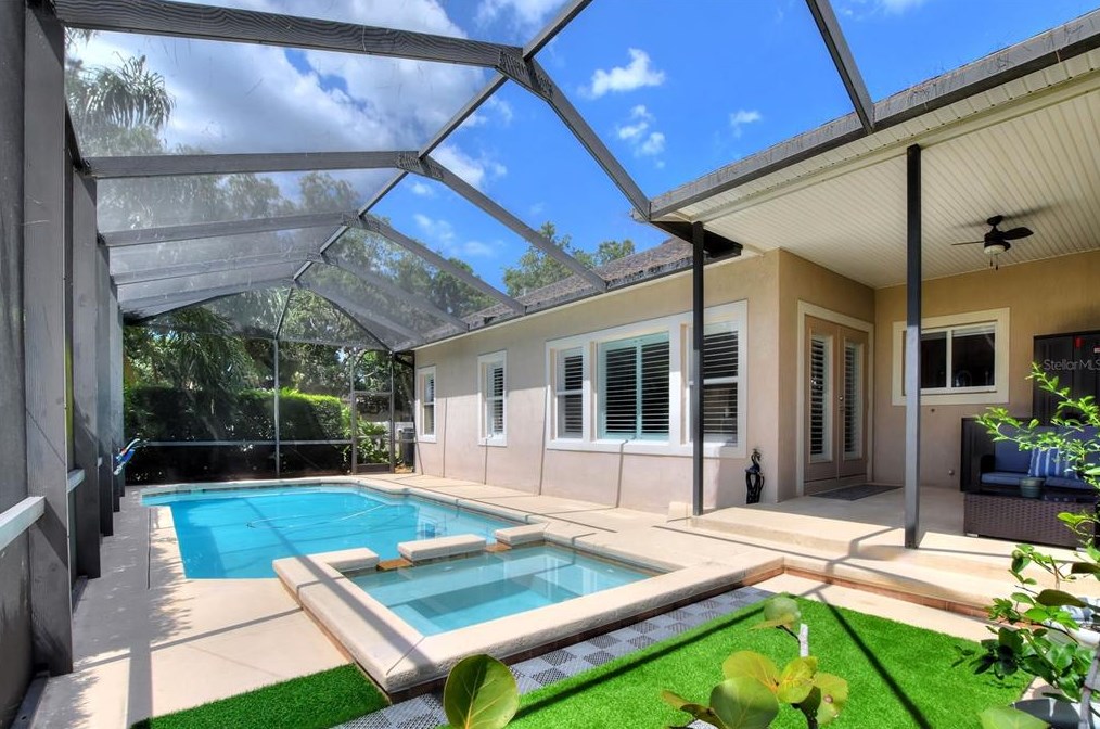 6805 Lake Eaglebrooke Dr, Lakeland FL  33813-5667 exterior