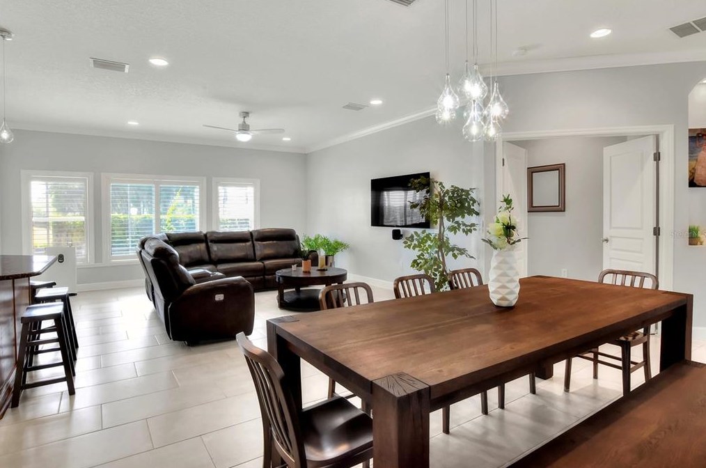 6805 Lake Eaglebrooke Dr, Lakeland FL  33813-5667 exterior