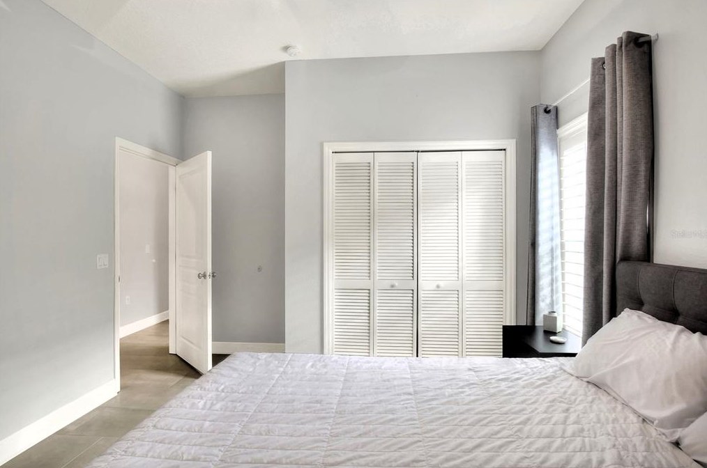 6805 Lake Eaglebrooke Dr, Lakeland FL  33813-5667 exterior