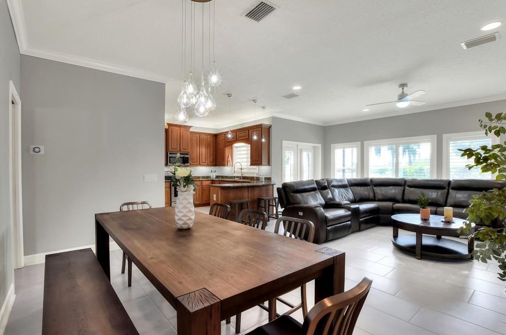 6805 Lake Eaglebrooke Dr, Lakeland FL  33813-5667 exterior