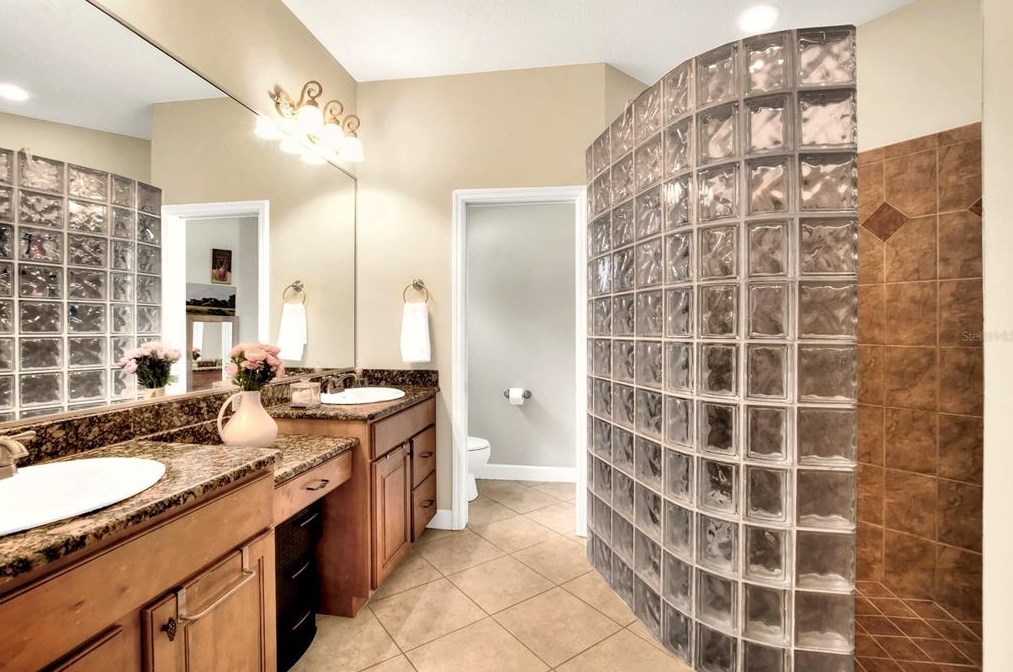 6805 Lake Eaglebrooke Dr, Lakeland FL  33813-5667 exterior