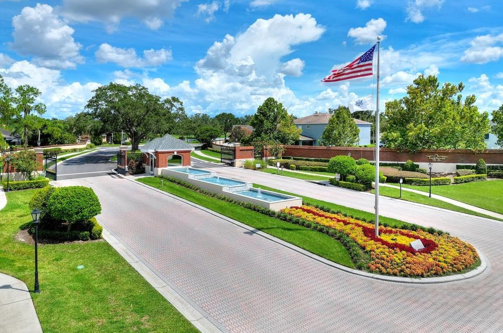 6805 Lake Eaglebrooke Dr, Lakeland FL  33813-5667 exterior