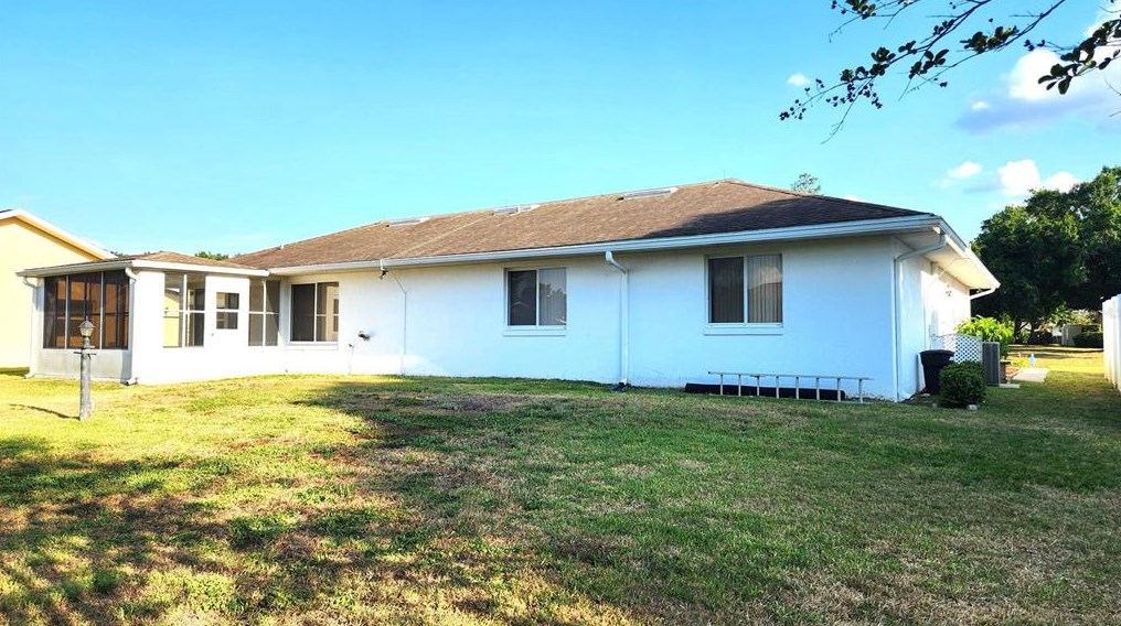2157 Woodbury Blvd, Lakeland FL  33810-6238 exterior