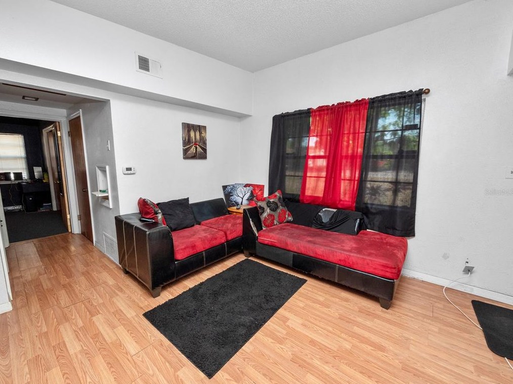 411 Longfellow Blvd, Lakeland FL  33801-2450 exterior