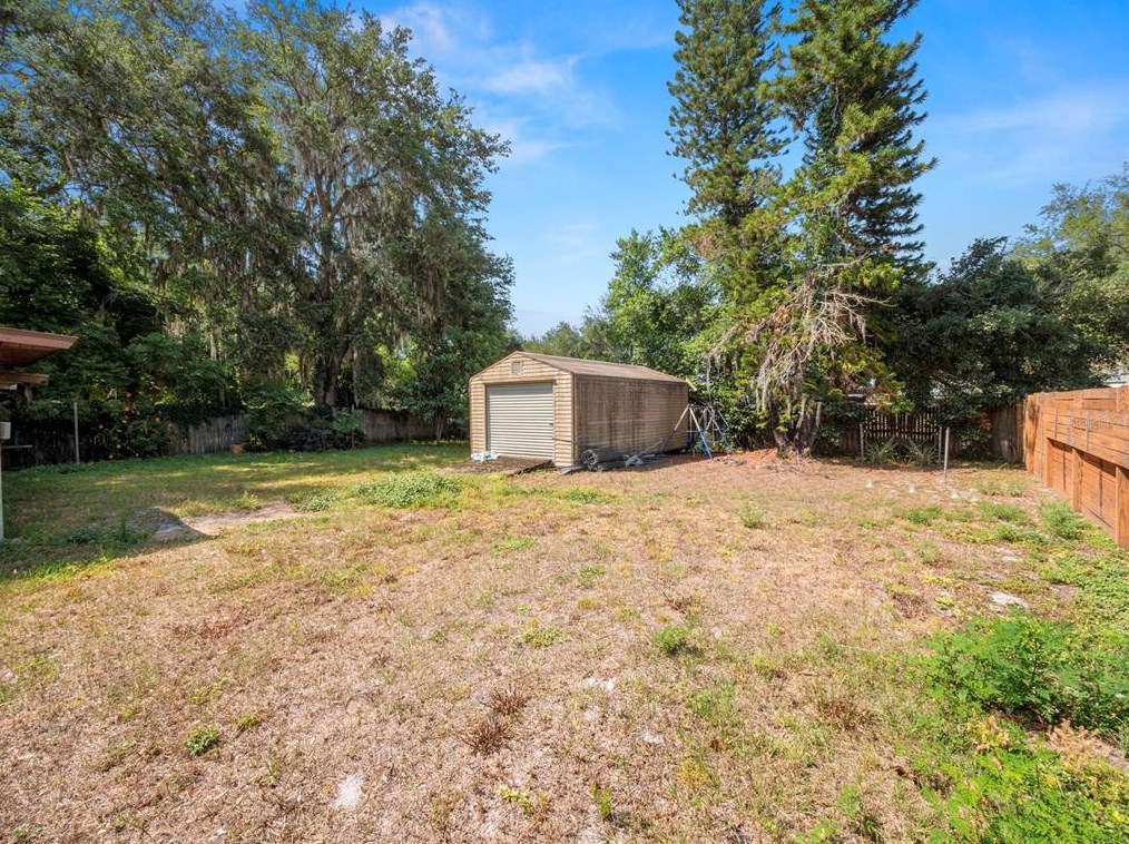 411 Longfellow Blvd, Lakeland FL  33801-2450 exterior