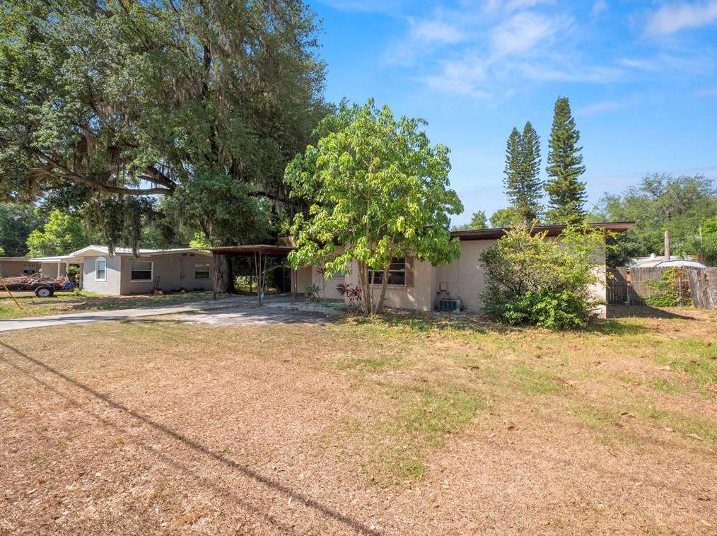 411 Longfellow Blvd, Lakeland FL  33801-2450 exterior