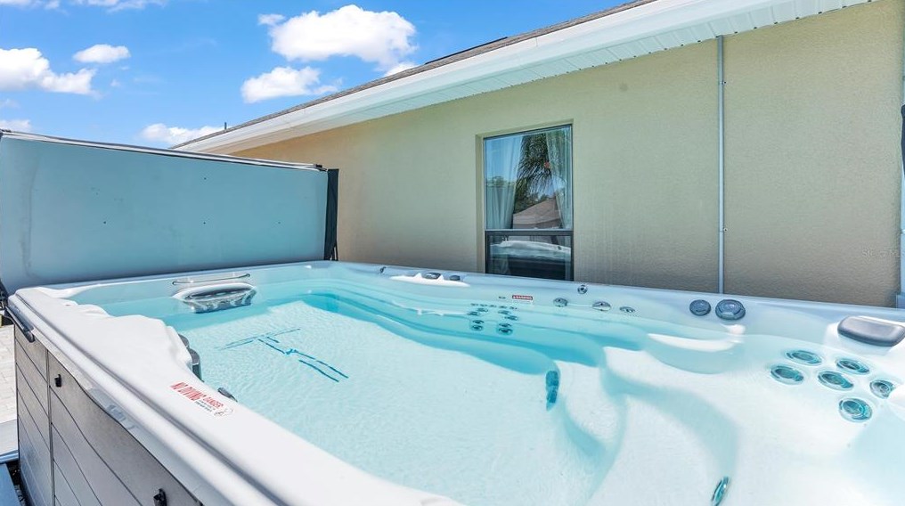 1752 Williamsburg Dr, Bartow FL  33830-6507 exterior