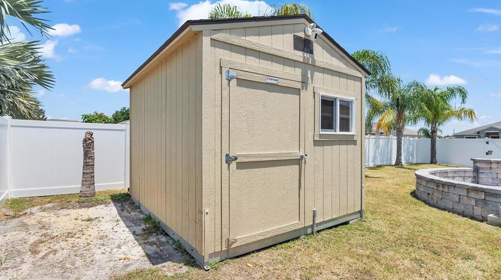 1752 Williamsburg Dr, Bartow FL  33830-6507 exterior