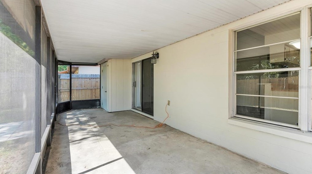 5015 Cimarron Dr, Lakeland FL  33813-2552 exterior