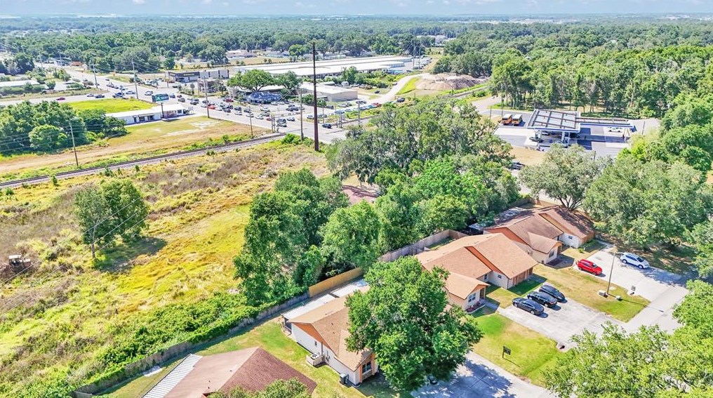 5015 Cimarron Dr, Lakeland FL  33813-2552 exterior