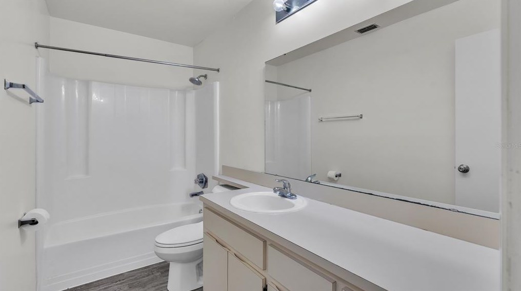 5015 Cimarron Dr, Lakeland FL  33813-2552 exterior