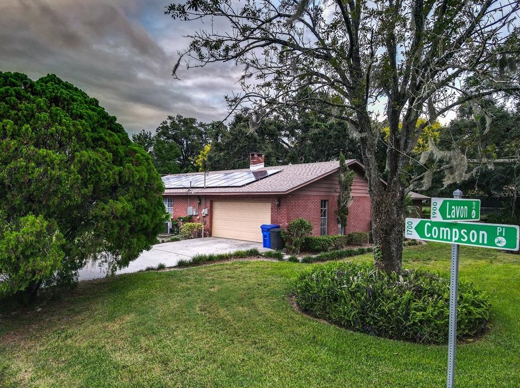 1941 Lavon St, Lakeland FL  33805-2541 exterior