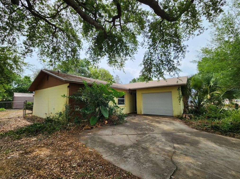 338 Sand Pine Trl, Winter Haven FL  33880-1133 exterior