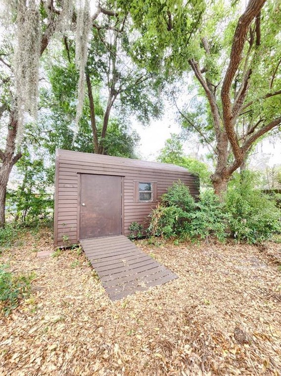 338 Sand Pne Trl, Winter Haven FL  33880-1101 exterior