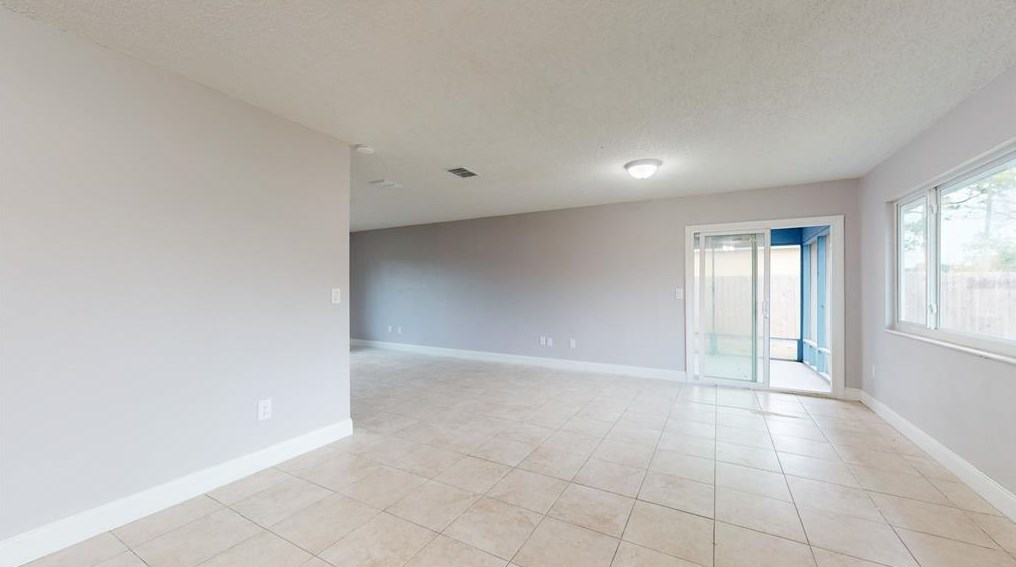 1053 Zambrana St, Melbourne FL 32909-5272 exterior