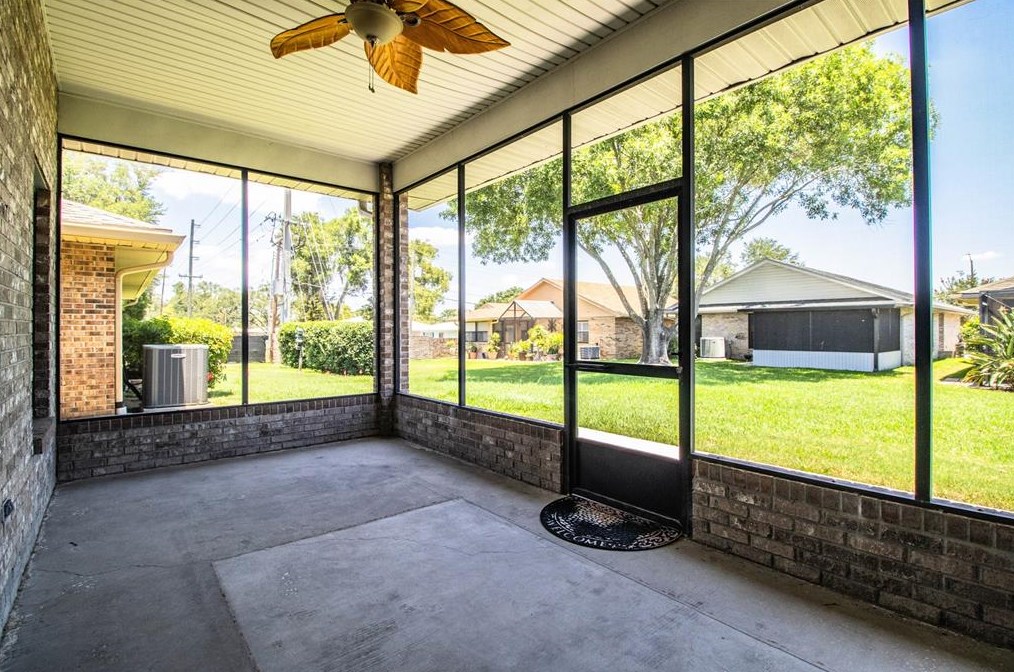 763 Martinique Cir, Lakeland FL  33803-5629 exterior