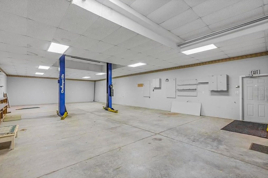 4418 Sunnyside Dr, Fruitland Park FL  34731-5609 exterior