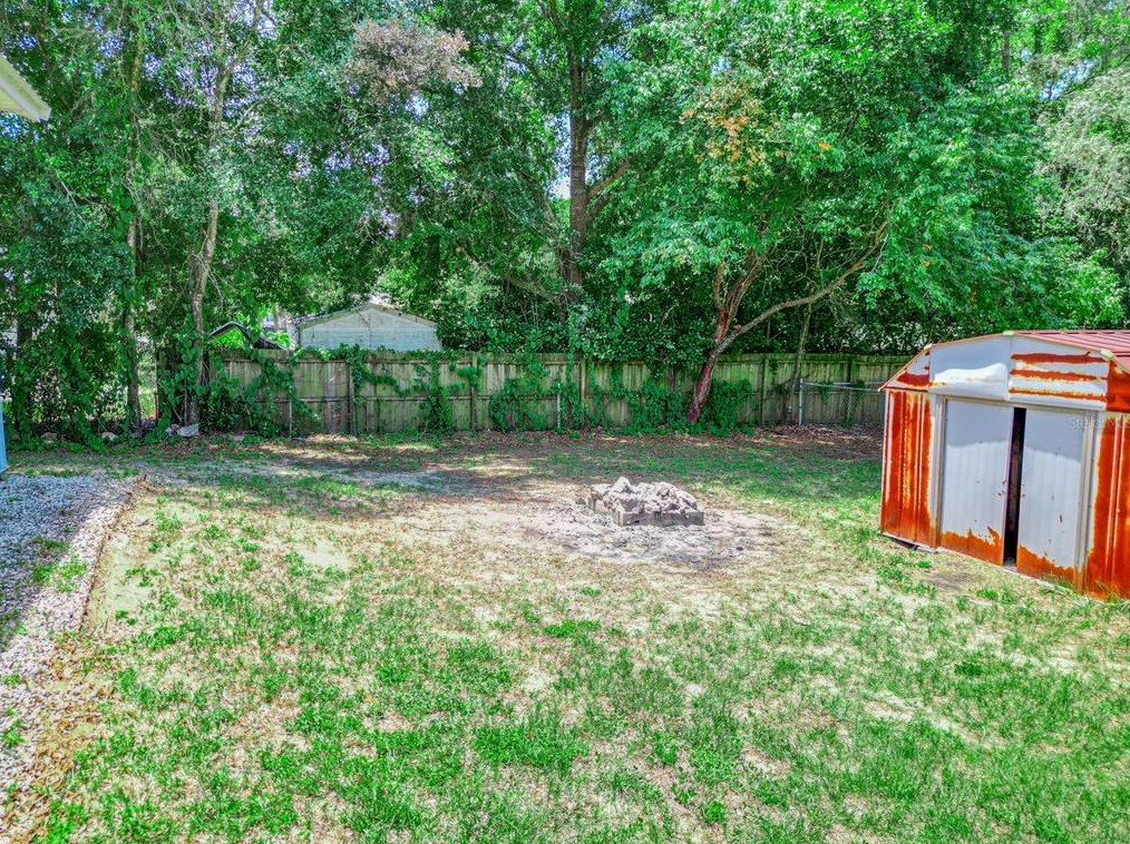 4418 Sunnyside Dr, Fruitland Park FL  34731-5609 exterior